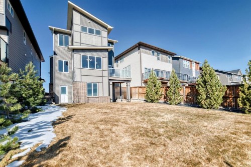 20 Walden Green Se, Calgary, AB - Outdoor
