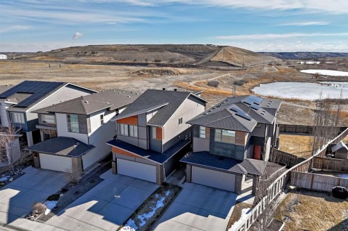 20 Walden Green Se, Calgary, AB - Outdoor