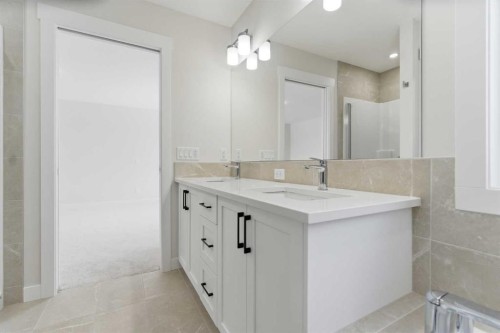 358 Corner Glen Way Ne, Calgary, AB - Indoor Photo Showing Bathroom