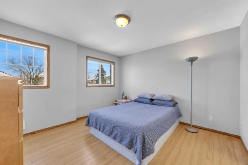 192 Somerglen Common, Calgary, AB - Indoor Photo Showing Bedroom