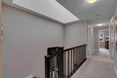 2041 45 Avenue Sw, Calgary, AB - Indoor Photo Showing Other Room