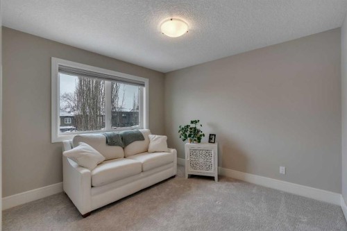 2041 45 Avenue Sw, Calgary, AB - Indoor