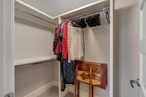 2041 45 Avenue Sw, Calgary, AB - Indoor With Storage