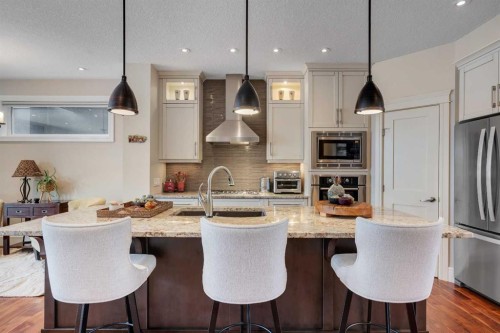 2041 45 Avenue Sw, Calgary, AB - Indoor Photo Showing Other Room