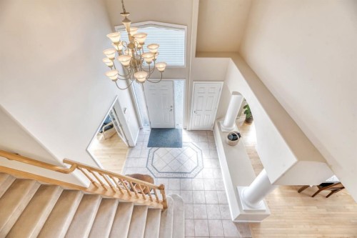 56 Evergreen Crescent Sw, Calgary, AB - Indoor Photo Showing Other Room