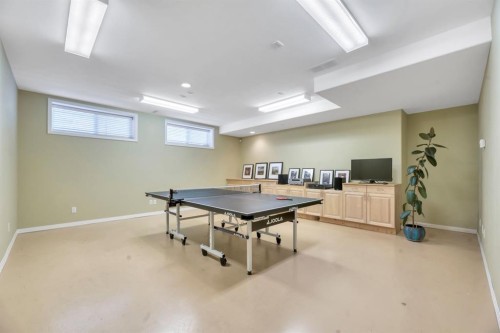 56 Evergreen Crescent Sw, Calgary, AB - Indoor