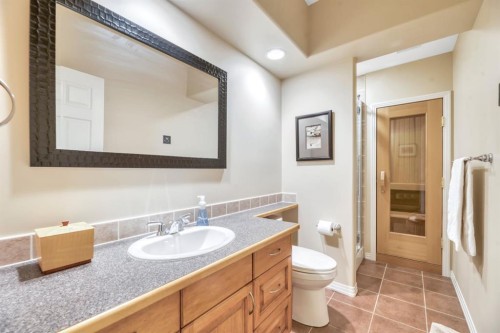 56 Evergreen Crescent Sw, Calgary, AB - Indoor Photo Showing Bathroom