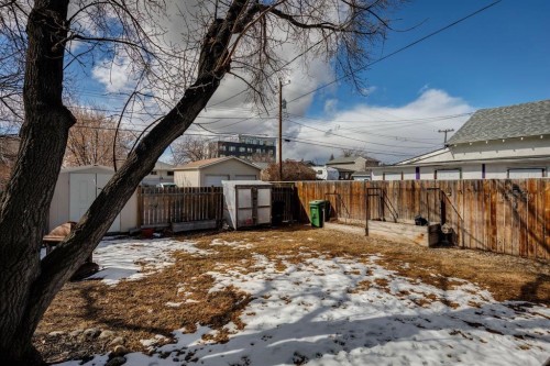 7417 24 Street Se, Calgary, AB - Outdoor