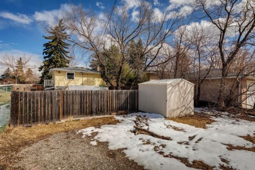 7417 24 Street Se, Calgary, AB - Outdoor