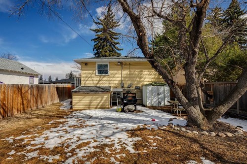 7417 24 Street Se, Calgary, AB - Outdoor