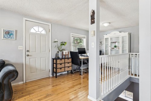 7417 24 Street Se, Calgary, AB - Indoor