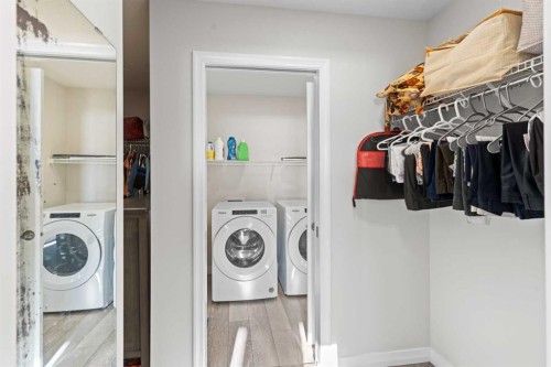 437 Corner Meadows Way Ne, Calgary, AB - Indoor Photo Showing Laundry Room