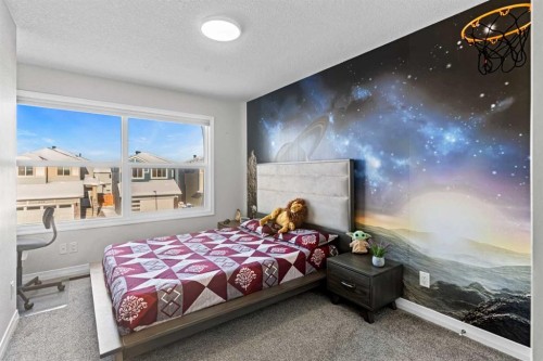 437 Corner Meadows Way Ne, Calgary, AB - Indoor Photo Showing Bedroom