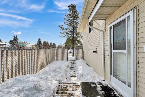 295 Edgepark Boulevard Nw, Calgary, AB - Outdoor