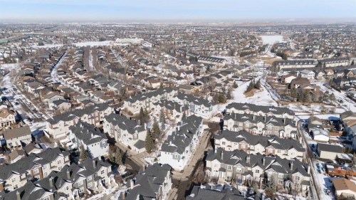 352 Elgin Gardens Se, Calgary, AB - Outdoor With View