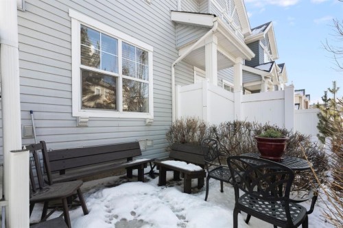 352 Elgin Gardens Se, Calgary, AB - Outdoor With Exterior