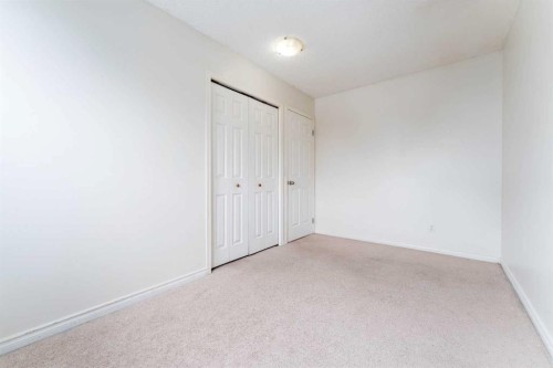 147 Templewood Drive Ne, Calgary, AB - Indoor Photo Showing Other Room