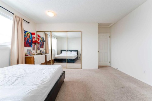 147 Templewood Drive Ne, Calgary, AB - Indoor Photo Showing Bedroom