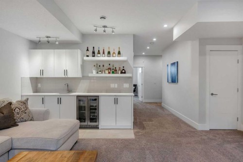 1148 Radnor Avenue Ne, Calgary, AB - Indoor