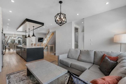 1148 Radnor Avenue Ne, Calgary, AB - Indoor Photo Showing Living Room