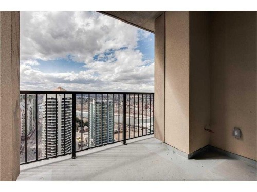 2802-930 6 Avenue Sw, Calgary, AB - Outdoor With Balcony