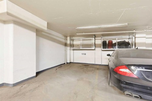 2802-930 6 Avenue Sw, Calgary, AB - Indoor Photo Showing Garage