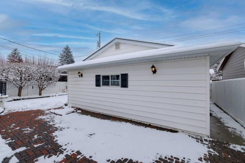 307 Wascana Road Se, Calgary, AB - Outdoor With Exterior