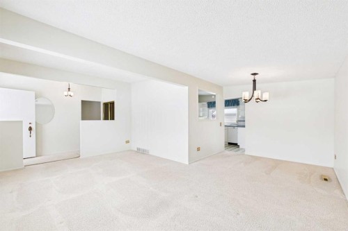 307 Wascana Road Se, Calgary, AB - Indoor Photo Showing Other Room