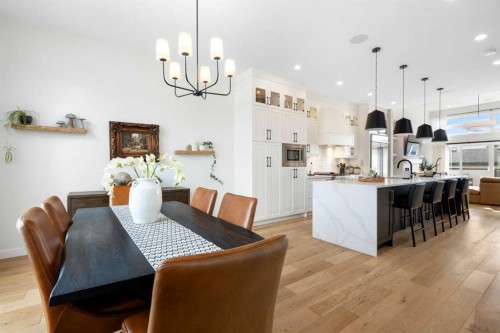 4615 20 Avenue Nw, Calgary, AB - Indoor Photo Showing Other Room