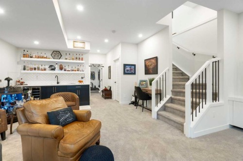 4615 20 Avenue Nw, Calgary, AB - Indoor