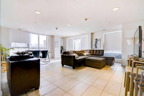 1409-303 13 Avenue Sw, Calgary, AB - Indoor Photo Showing Living Room
