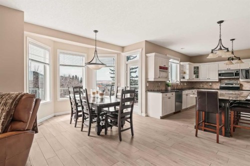 70 Patterson Close Sw, Calgary, AB - Indoor Photo Showing Dining Room