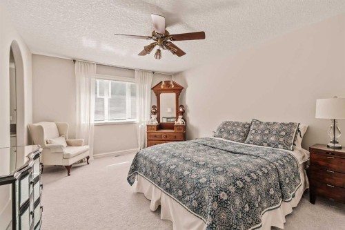 70 Patterson Close Sw, Calgary, AB - Indoor Photo Showing Bedroom