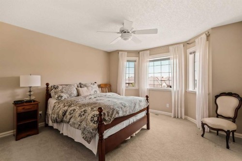 70 Patterson Close Sw, Calgary, AB - Indoor Photo Showing Bedroom
