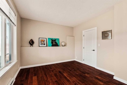 70 Patterson Close Sw, Calgary, AB - Indoor Photo Showing Other Room