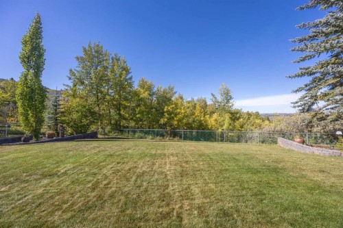 70 Patterson Close Sw, Calgary, AB - Outdoor