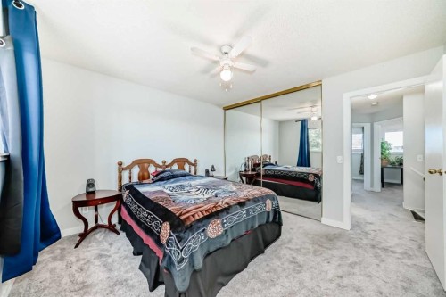 3315 Catalina Boulevard Ne, Calgary, AB - Indoor Photo Showing Bedroom