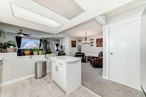 3315 Catalina Boulevard Ne, Calgary, AB - Indoor