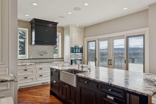 58 Scimitar View Nw, Calgary, AB - Indoor Photo Showing Kitchen With Upgraded Kitchen