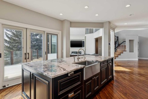 58 Scimitar View Nw, Calgary, AB - Indoor Photo Showing Kitchen With Upgraded Kitchen