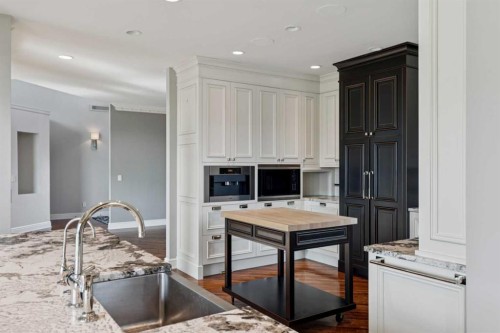 58 Scimitar View Nw, Calgary, AB - Indoor Photo Showing Kitchen