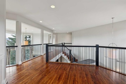 58 Scimitar View Nw, Calgary, AB - Indoor Photo Showing Other Room