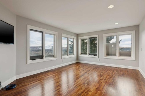 58 Scimitar View Nw, Calgary, AB - Indoor Photo Showing Other Room