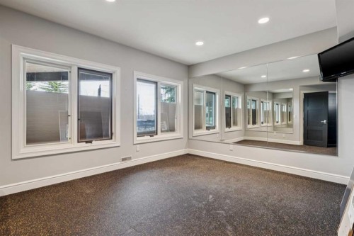 58 Scimitar View Nw, Calgary, AB - Indoor Photo Showing Other Room