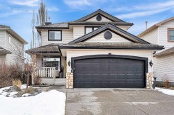 92 Bow Ridge Crescent Cochrane, AB T4C 1V1