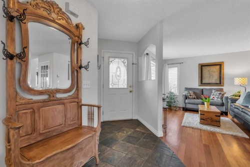 92 Bow Ridge Crescent, Cochrane, AB - Indoor