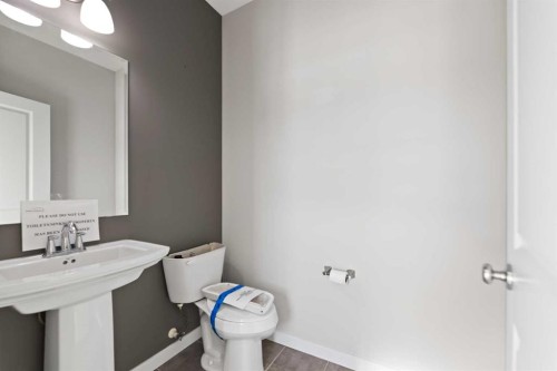 83 Drake Landing Loop, Okotoks, AB - Indoor Photo Showing Bathroom