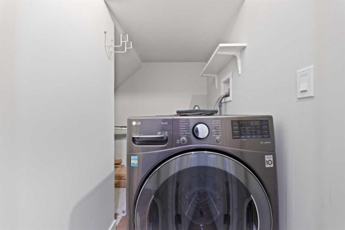 83 Drake Landing Loop, Okotoks, AB - Indoor Photo Showing Laundry Room