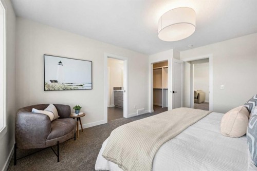 121 Quartz Crescent, Cochrane, AB - Indoor Photo Showing Bedroom