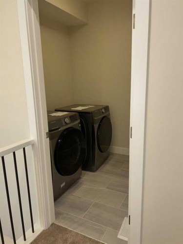 129 32 Avenue Ne, Calgary, AB 